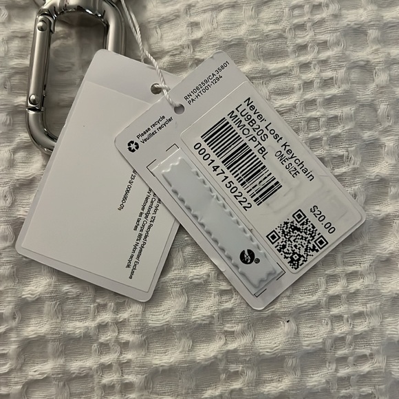 🩵Lululemon mint moment/pitch blue never lost keychain!!!!! NWT!! My fav color🩵 - Picture 3 of 7